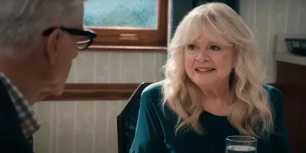 Kāpēc mēs visi domājām, ka Sally Struthers bija Jeloustonas 4. sezonā - Karolīnas Vorneres neskaidrības, skaidroja