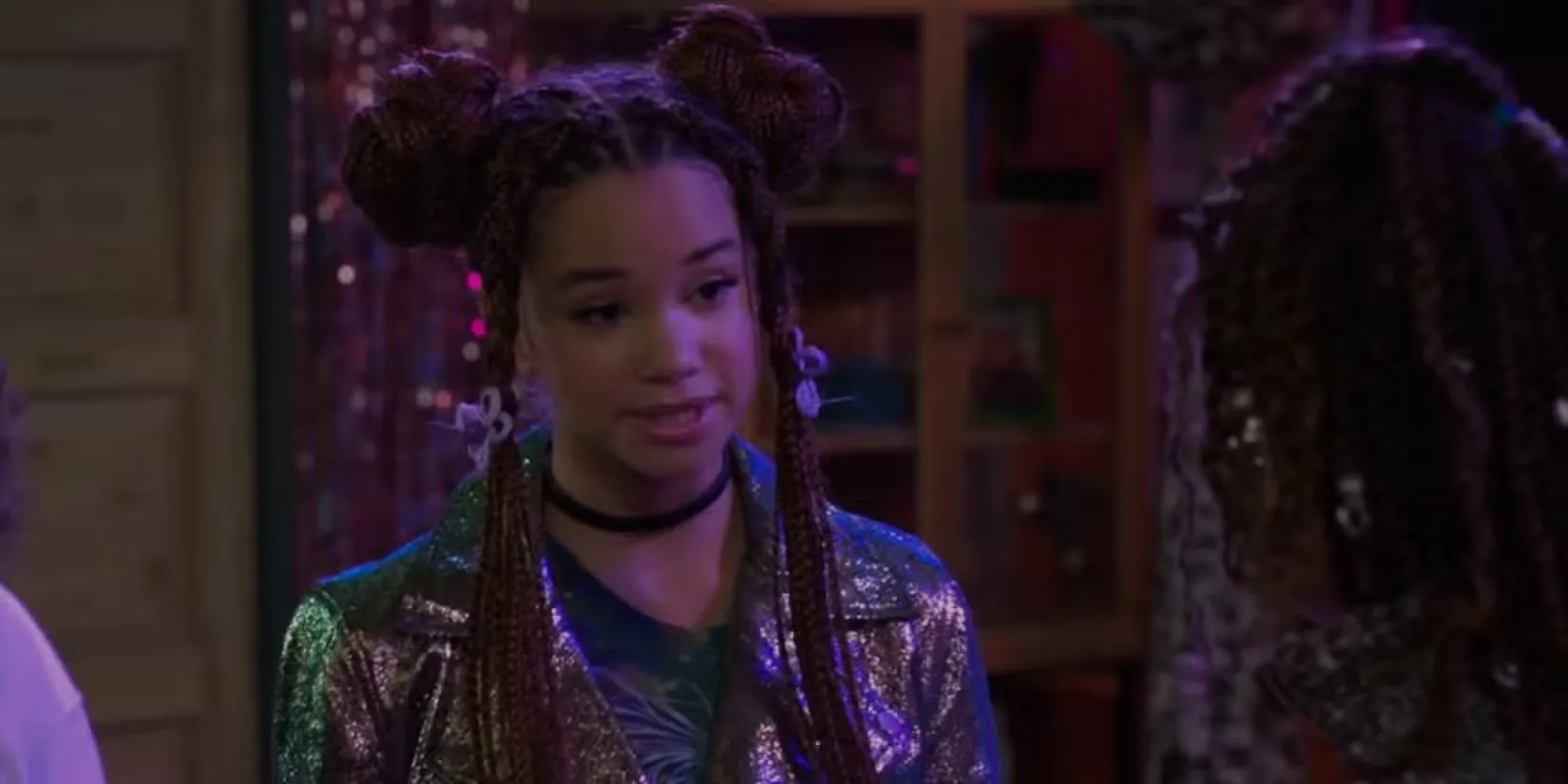 Les stars de Wizards Beyond Waverly Place démystifient les sorts magiques inventés par l'IA