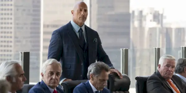 『ボーラーズ』は実話に基づいていますか?ザ・ロックの NFL ショーの背後にある本当のインスピレーション