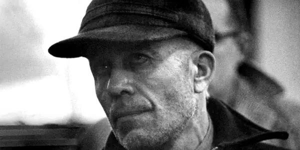 I s Charlie Hunnam jako Ed Gein, Monster Season 3 by se neměla stát