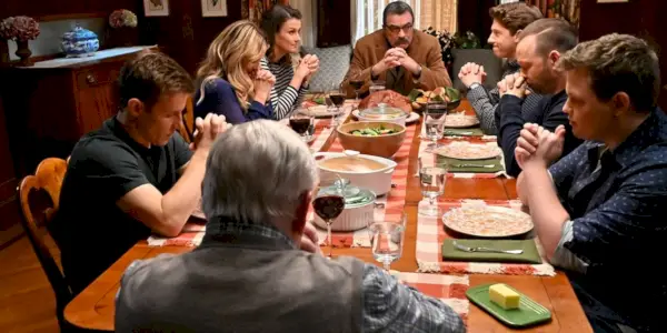 Die Familie Reagan beim Abendessen in Staffel 1 von Blue Bloods