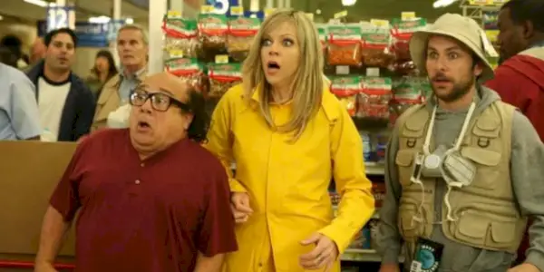 Por que a atriz Dee original de Always Sunny foi substituída após o piloto