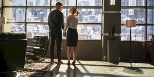 Arrow: Hvorfor Felicity dør i seriefinalen