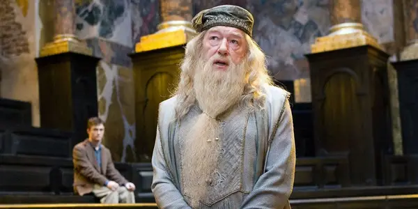 John Lithgow confirme le casting comme un Dumbledore dans HBO Harry Potter: cela définira le dernier chapitre de ma vie [exclusive]