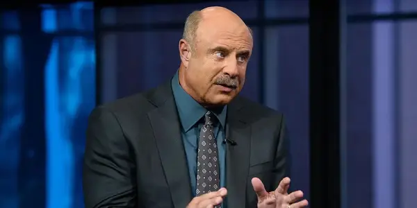 Non, le Dr Phil n'a pas été annulé par sa femme, la vraie raison du programme d'entrevue de jour du jour de la journée