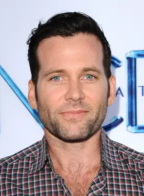 Headshot Of Eion Bailey
