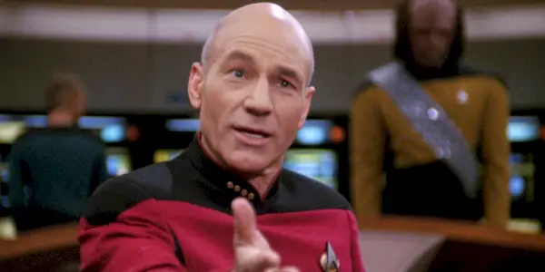 Star Trek: Ile lat miała każda postać z TNG Bridge na początku i na końcu