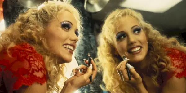 ¿Qué pasó con Elizabeth Berkley?