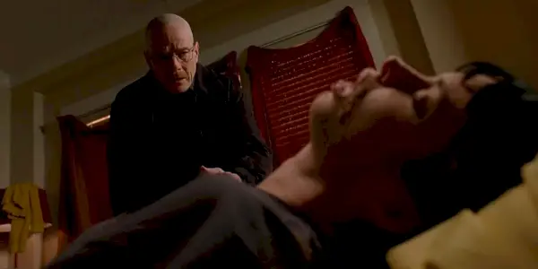 Breaking Bad Star relembra Bryan Cranston chorando depois de filmar sua cena mais difícil