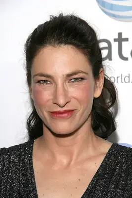 Headshot Of Laura Silverman