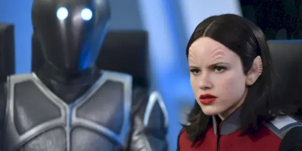 Halston Sage em Orville
