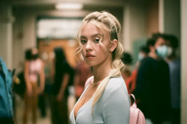 sydney sweeney jako cassie howard, euforie, sezóna 2